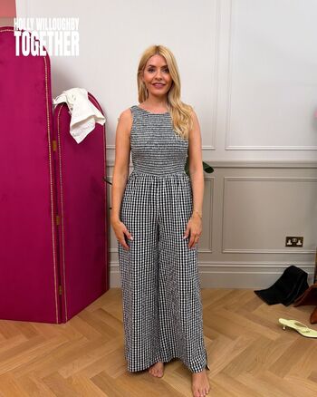 Full leaked Holly willoughby page private photo