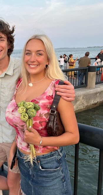 Full leaked Holly youpa private onlyfans photo