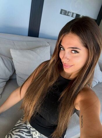 Full leaked Hollyharper private photo