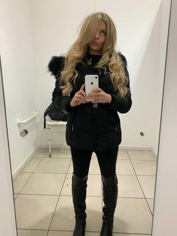 Full leaked Hollyknowlesworld private photo