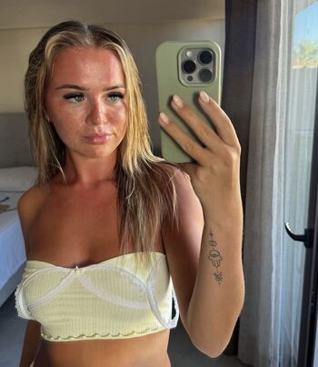 Full leaked Hollyxfoster private photo