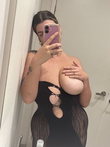 Full leaked Holybribriii page private photo