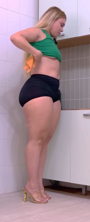 Full leaked Homemaking page private photo