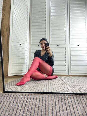 Full leaked Homemaking private photo