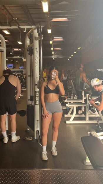 Full leaked Honeylawrie private onlyfans photo