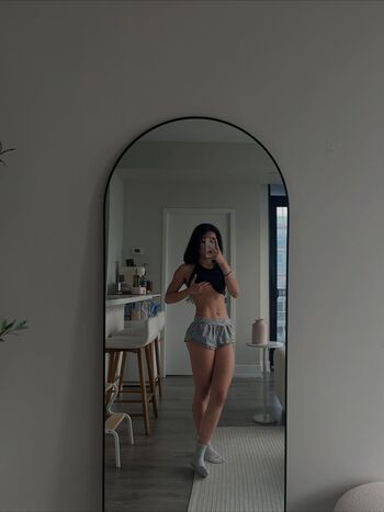 Full leaked Honeylawrie private onlyfans photo