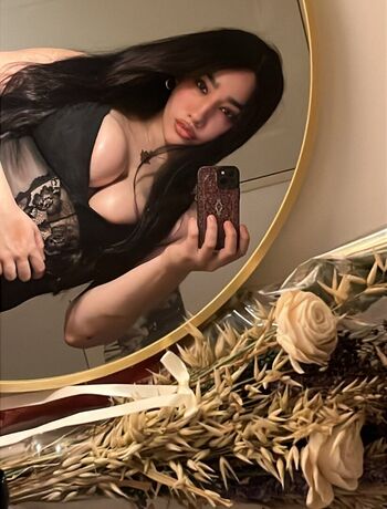 Full leaked Honeymoonblvrdd private onlyfans photo