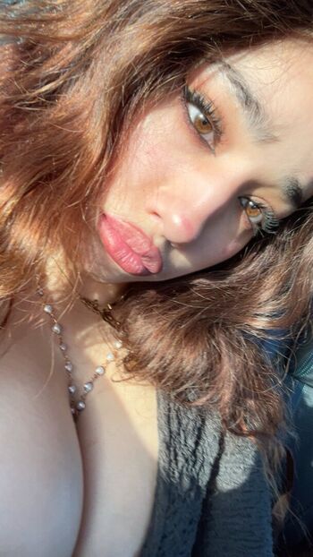 Full leaked Honeymoonblvrdd private photo
