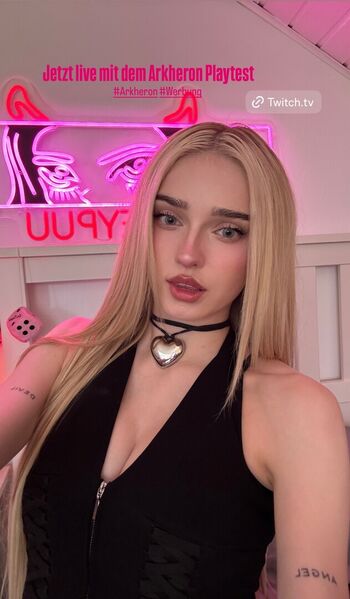 Full leaked Honeypuu  page private onlyfans photo