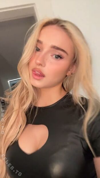 Full leaked Honeypuu private photo