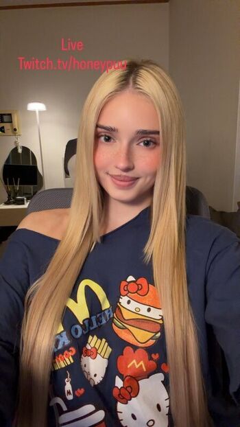 Full leaked Honeypuu private photo