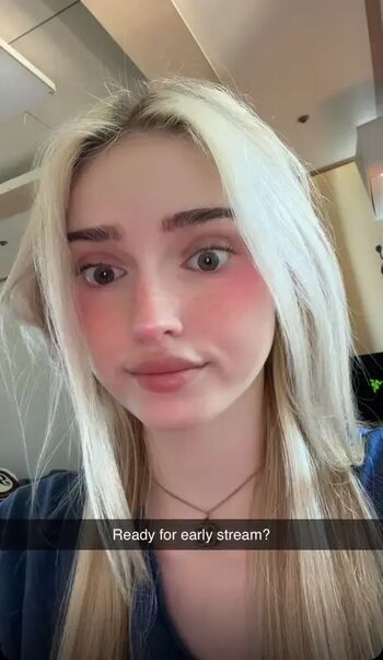 Full leaked Honeypuu private photo