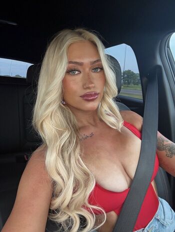 Full leaked Honeyrhiii private photo
