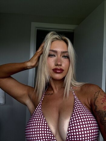 Full leaked Honeyrhiii private photo