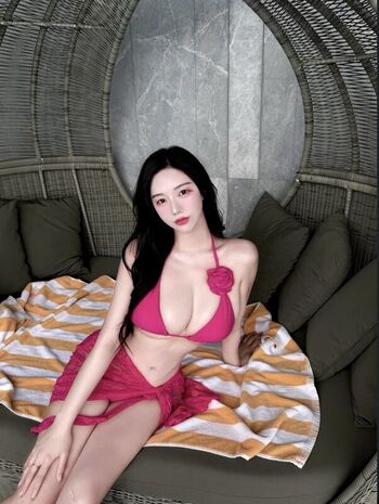 Full leaked Honeyvivi private photo