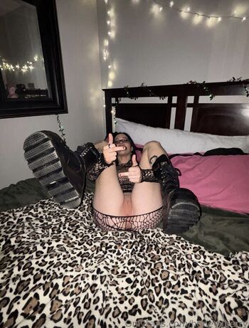 Full leaked Honeyxberry private photo