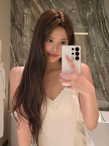 Full leaked Hong eunchae private photo