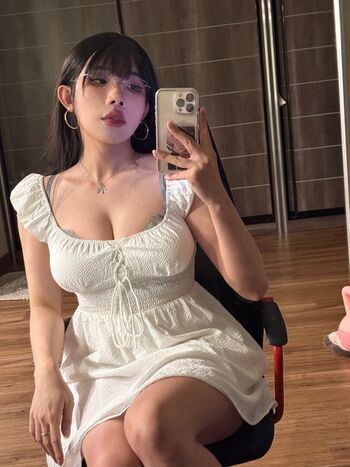 Full leaked Hongbin private photo