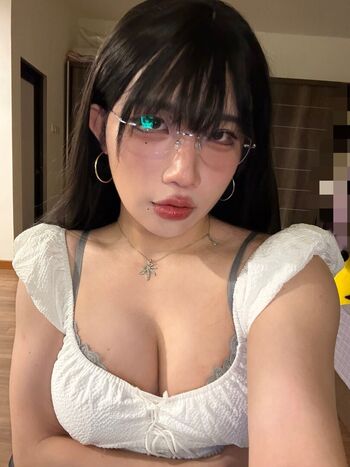 Full leaked Hongbin private photo