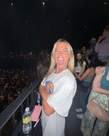 Full leaked Hopie schlenker page private onlyfans photo