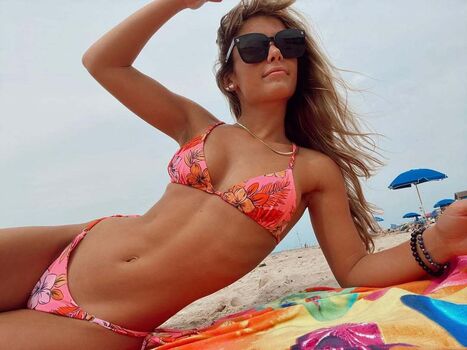 Full leaked Hopie schlenker page private onlyfans photo