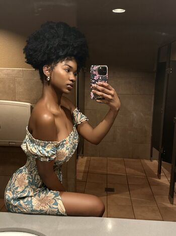 Full leaked Hot butterfly private onlyfans photo