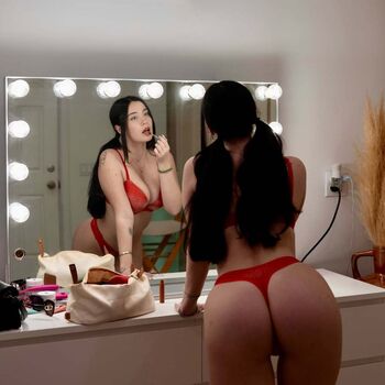 Full leaked Hotblockchain emily cocea cryptobaddie page private onlyfans photo