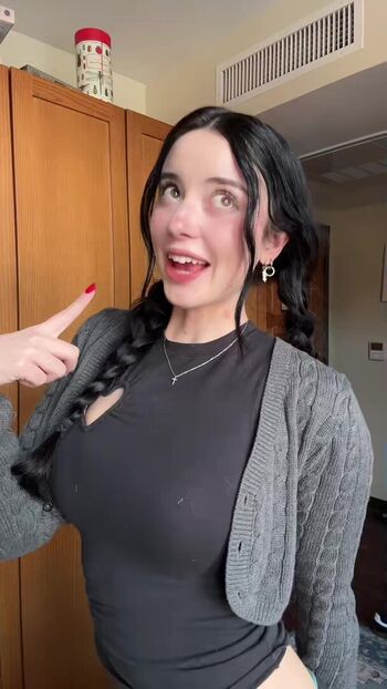 Full leaked Hotblockchain emily cocea cryptobaddie private onlyfans photo