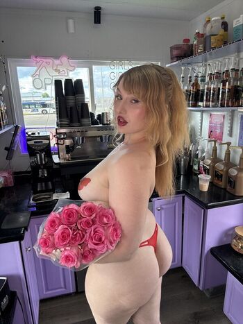 Full leaked Hotblondelatte private photo