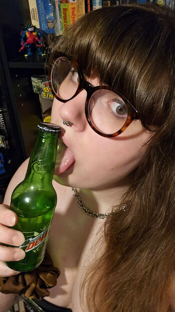 Full leaked Hotgirldrinksdew private photo