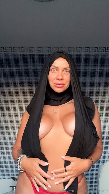Full leaked Hotinessa private photo