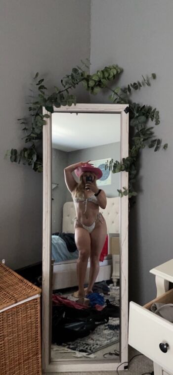 Full leaked Hotpissers private onlyfans photo