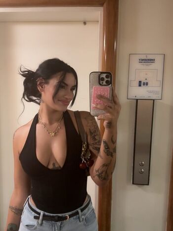 Full leaked Hottitotti private photo