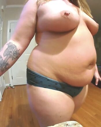 Full leaked Hotwifeamylee page private photo