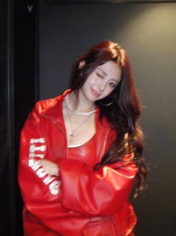 Huh Yunjin 허윤진