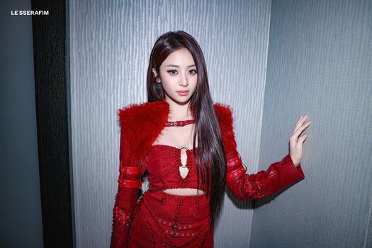 Huh Yunjin 허윤진