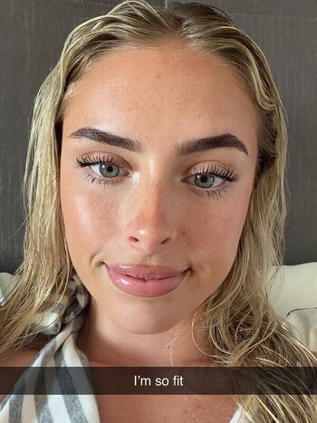 Full leaked Huhnelly private photo