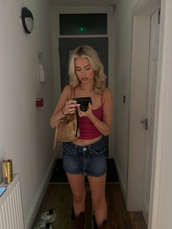 Full leaked Huhnelly private photo