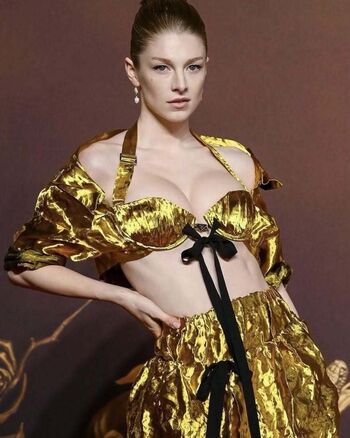 Full leaked Hunter schafer private photo