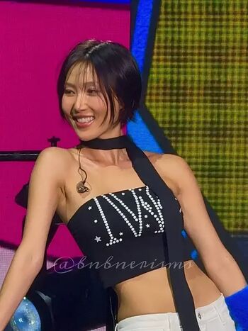 Full leaked Hwasa private photo