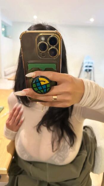 Full leaked Hyo private photo