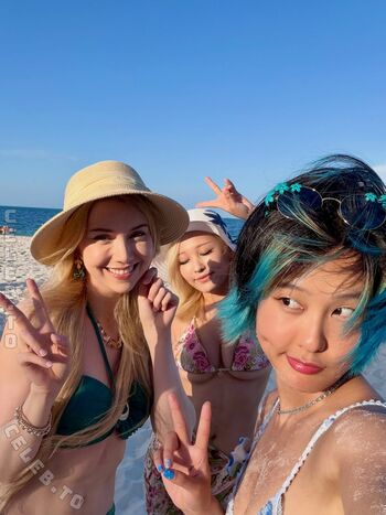 Full leaked Hyoon private photo