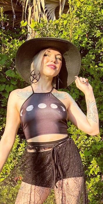 Full leaked Hythrall private onlyfans photo