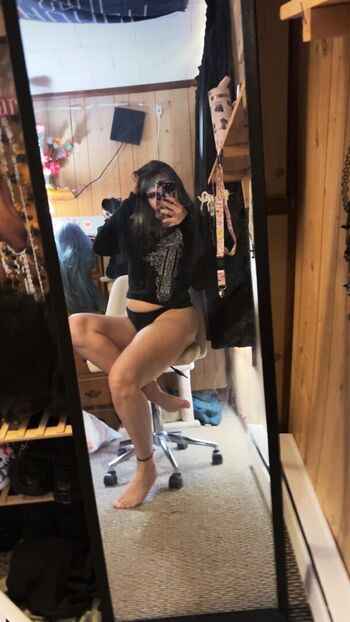 Full leaked Hzllzbound private onlyfans photo