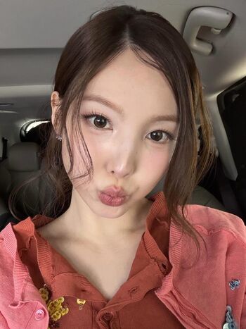 I’m Nayeon