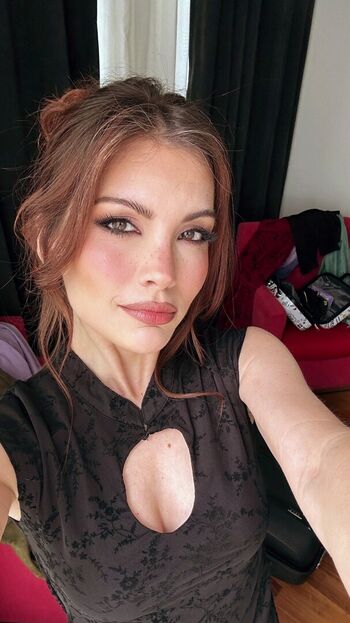 Full leaked Iamcristinini private photo