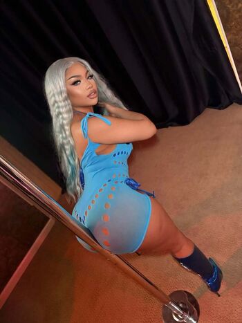 Full leaked Iamskylarmarie page private onlyfans photo