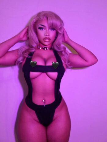 Full leaked Iamskylarmarie private onlyfans photo