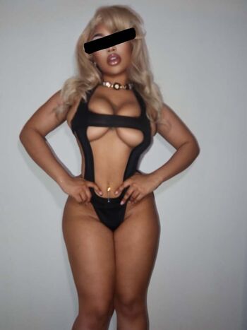 Full leaked Iamskylarmarie private onlyfans photo