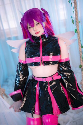 Full leaked Iamyourwaiffuu private onlyfans photo